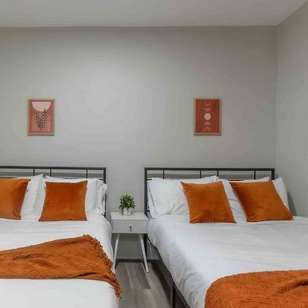 ニューアークPumpkin Premise By Airport, 5 Beds, Sleeps 8, Book 7 Days, Get 20 Percent Offアパートメント エクステリア 写真