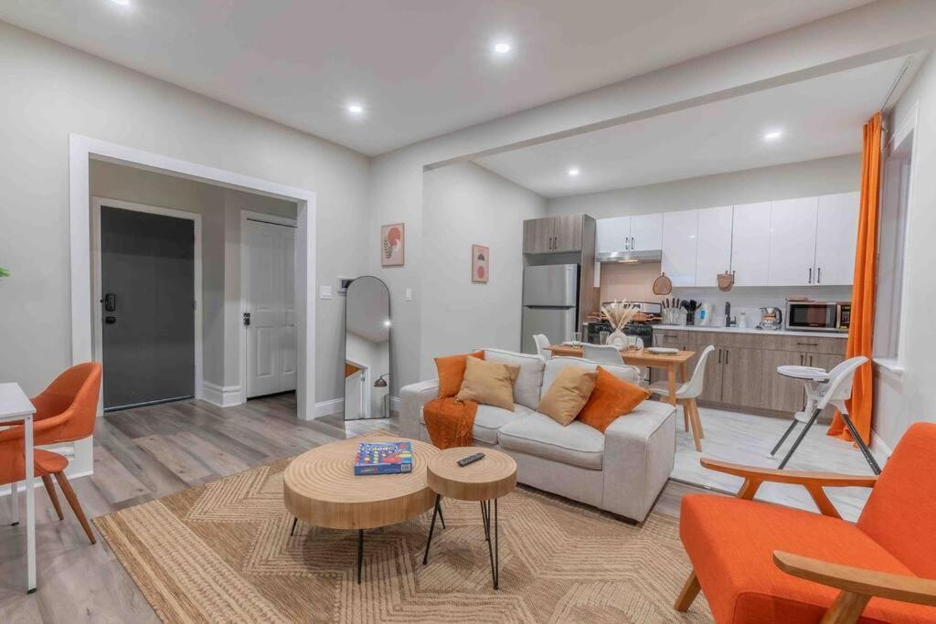 ニューアークPumpkin Premise By Airport, 5 Beds, Sleeps 8, Book 7 Days, Get 20 Percent Offアパートメント エクステリア 写真