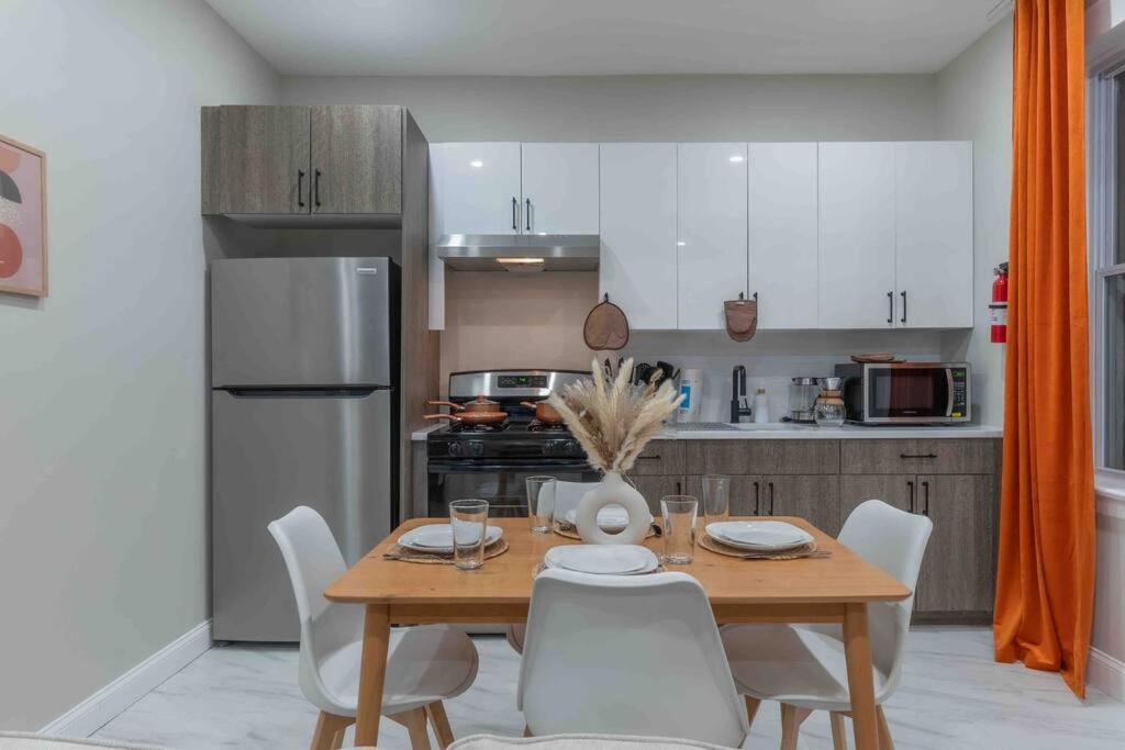 ニューアークPumpkin Premise By Airport, 5 Beds, Sleeps 8, Book 7 Days, Get 20 Percent Offアパートメント エクステリア 写真
