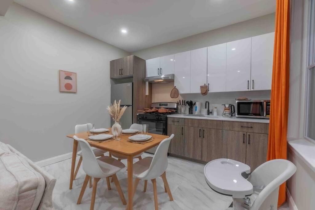 ニューアークPumpkin Premise By Airport, 5 Beds, Sleeps 8, Book 7 Days, Get 20 Percent Offアパートメント エクステリア 写真