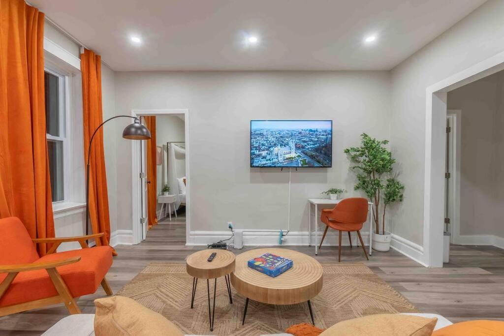 ニューアークPumpkin Premise By Airport, 5 Beds, Sleeps 8, Book 7 Days, Get 20 Percent Offアパートメント エクステリア 写真